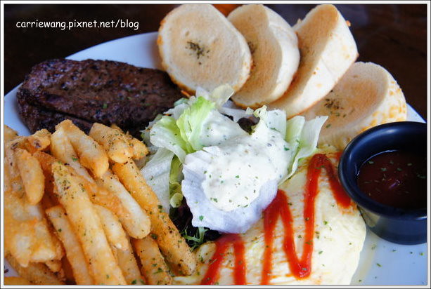 布娜飛比利時啤酒餐廳.Bravo Beer:台中車站商圈美食,早午餐賣到宵夜場 @飛天璇的口袋