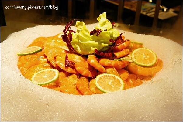 【台中百匯餐廳】金典酒店栢麗廳龍蝦吃到飽。龍蝦吃到飽真的是騙人的,因為我吃到快吐了! @飛天璇的口袋