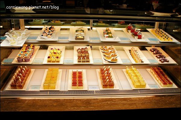 【台中百匯餐廳】金典酒店栢麗廳龍蝦吃到飽。龍蝦吃到飽真的是騙人的,因為我吃到快吐了! @飛天璇的口袋