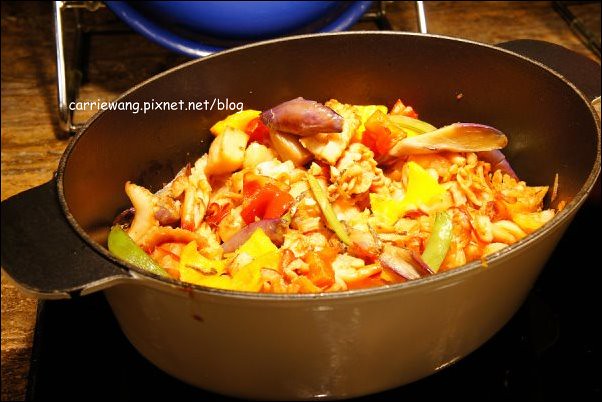 【台中百匯餐廳】金典酒店栢麗廳龍蝦吃到飽。龍蝦吃到飽真的是騙人的,因為我吃到快吐了! @飛天璇的口袋