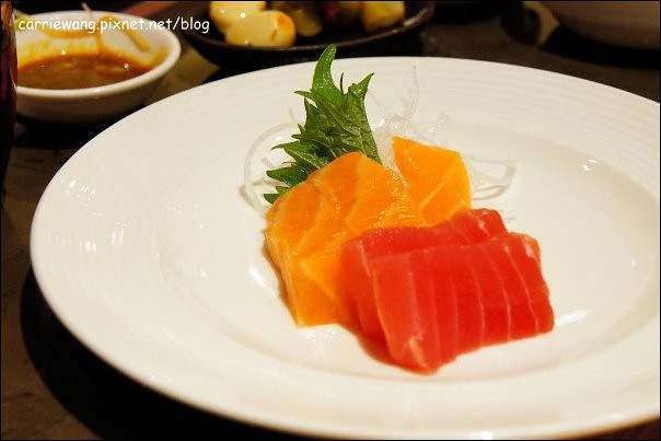 【台中百匯餐廳】金典酒店栢麗廳龍蝦吃到飽。龍蝦吃到飽真的是騙人的,因為我吃到快吐了! @飛天璇的口袋