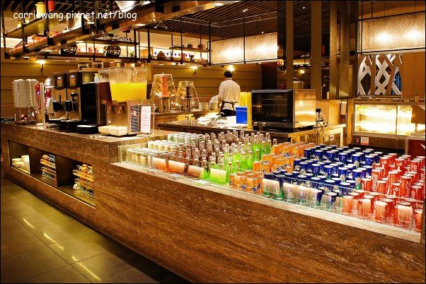 【台中百匯餐廳】金典酒店栢麗廳龍蝦吃到飽。龍蝦吃到飽真的是騙人的,因為我吃到快吐了! @飛天璇的口袋