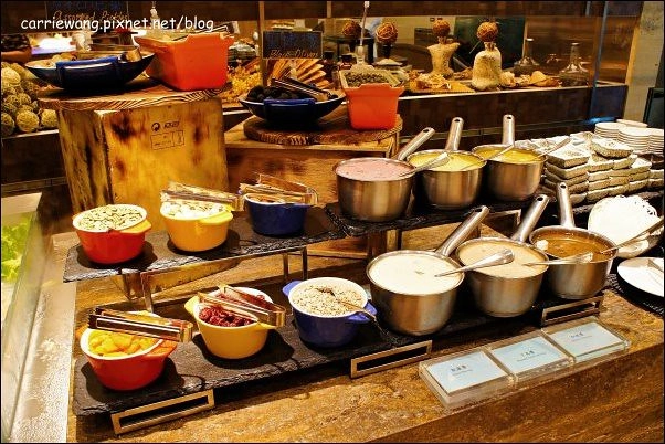 【台中百匯餐廳】金典酒店栢麗廳龍蝦吃到飽。龍蝦吃到飽真的是騙人的,因為我吃到快吐了! @飛天璇的口袋