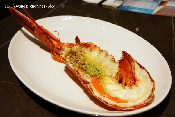 【台中百匯餐廳】金典酒店栢麗廳龍蝦吃到飽。龍蝦吃到飽真的是騙人的,因為我吃到快吐了! @飛天璇的口袋