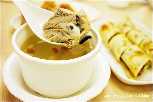 【台中麵食餐廳】天天見麵。菜單翻新,現點現做,與您重新見面… @飛天璇的口袋