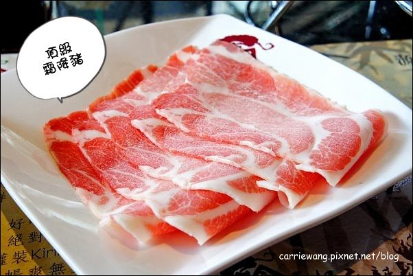 【台中火鍋推薦】嗆頂級麻辣鴛鴦火鍋。頂級帝王蟹/天使蝦/鮑魚吃到飽,翹班來吃也值得,好吃推薦! @飛天璇的口袋