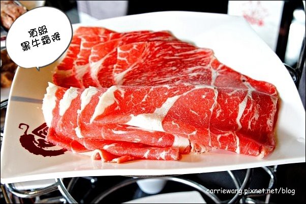 【台中火鍋推薦】嗆頂級麻辣鴛鴦火鍋。頂級帝王蟹/天使蝦/鮑魚吃到飽,翹班來吃也值得,好吃推薦! @飛天璇的口袋