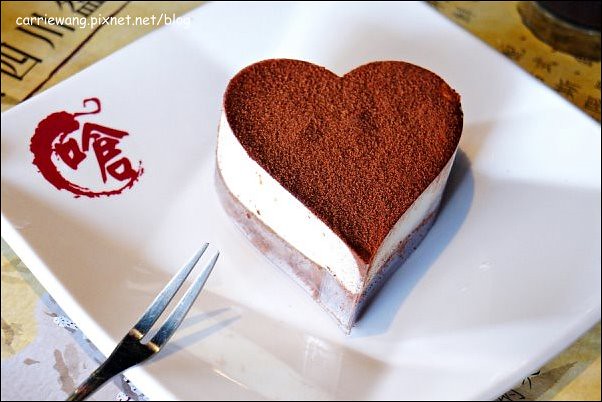 【台中火鍋推薦】嗆頂級麻辣鴛鴦火鍋。頂級帝王蟹/天使蝦/鮑魚吃到飽,翹班來吃也值得,好吃推薦! @飛天璇的口袋