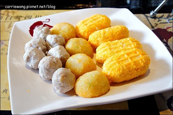 【台中火鍋推薦】嗆頂級麻辣鴛鴦火鍋。頂級帝王蟹/天使蝦/鮑魚吃到飽,翹班來吃也值得,好吃推薦! @飛天璇的口袋