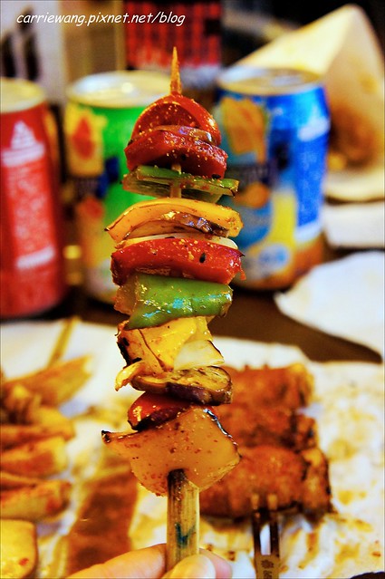 【逢甲小吃美食】激旨燒鳥.Gekiuma Yakitori。逢甲夜市人氣美食,排隊排到天荒地老也甘願,好吃CP值又高,值得推薦! @飛天璇的口袋