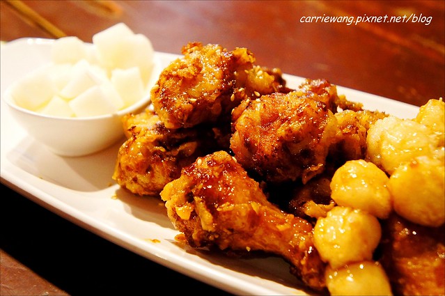 朴大哥的韓式炸雞店:逢甲夜市人氣美食,初雪的日子,學韓劇”來自星星的你”中,千頌伊吃炸雞配啤酒… @飛天璇的口袋