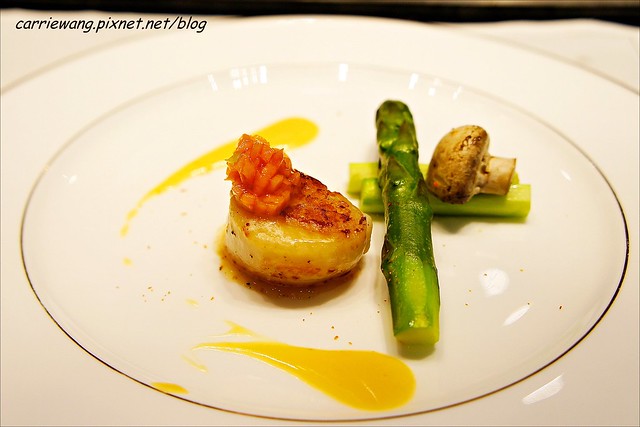 【台中美食推薦】金典鐵板燒。牛肉還不錯吃,只是變化性不大,用餐券的話比較划算~ @飛天璇的口袋