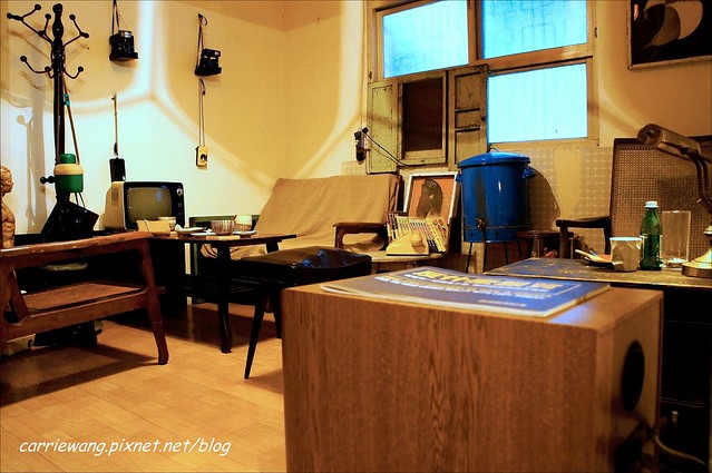 【台中下午茶】貪吃鬼(食いしん坊)。老宅改建的餐廳,座落在隱敝的巷弄間,裡面有濃濃的雜貨風,還有提供限量手作甜點 @飛天璇的口袋