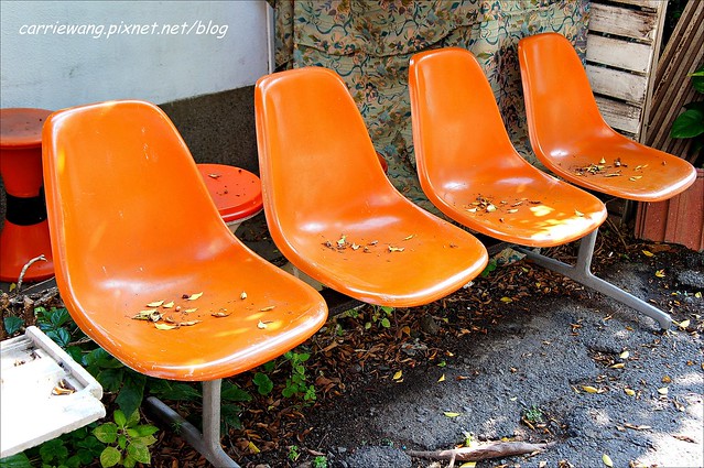 【台中下午茶】貪吃鬼(食いしん坊)。老宅改建的餐廳,座落在隱敝的巷弄間,裡面有濃濃的雜貨風,還有提供限量手作甜點 @飛天璇的口袋