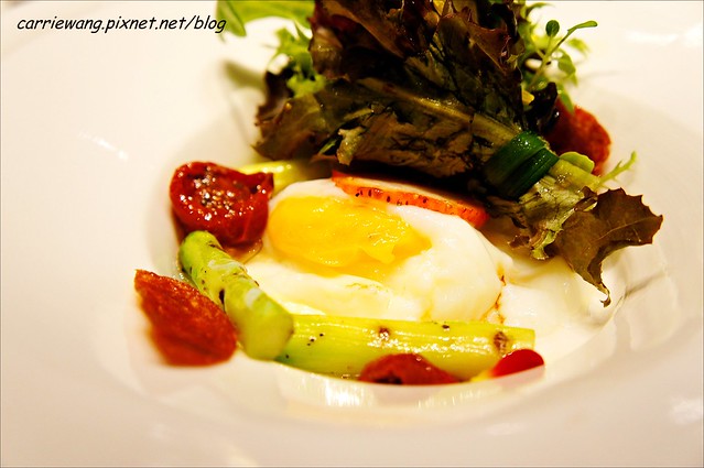 【台中美食推薦】金典鐵板燒。牛肉還不錯吃,只是變化性不大,用餐券的話比較划算~ @飛天璇的口袋