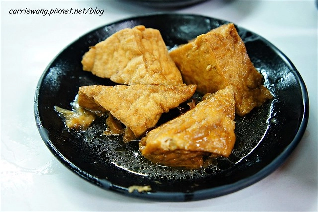 【台中小吃美食】銘嚴選肉品爌肉飯@萬權店。百姓公廟前面的榕樹爌肉飯,運將的深夜食堂 @飛天璇的口袋