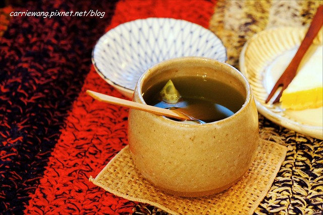 【台中下午茶】貪吃鬼(食いしん坊)。老宅改建的餐廳,座落在隱敝的巷弄間,裡面有濃濃的雜貨風,還有提供限量手作甜點 @飛天璇的口袋