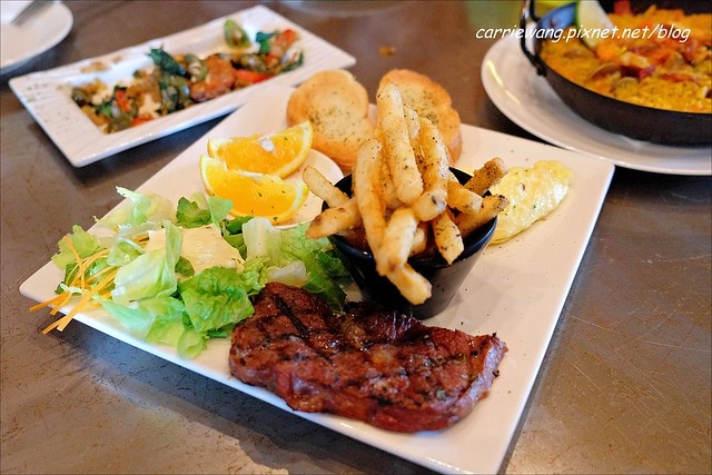 【台中異國料理】帽子南義料理啤酒餐廳.Tapa Loca。正宗義式風味餐廳,啤酒高達120多種,一起來瘋世足吧! @飛天璇的口袋