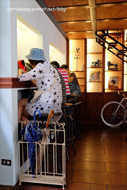 Buka這一隻熊:台中的世外桃源,外拍的好地方,旁邊還有雜貨店 @飛天璇的口袋