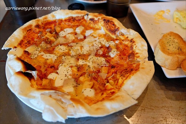 【台中異國料理】帽子南義料理啤酒餐廳.Tapa Loca。正宗義式風味餐廳,啤酒高達120多種,一起來瘋世足吧! @飛天璇的口袋