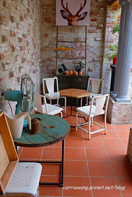 Buka這一隻熊:台中的世外桃源,外拍的好地方,旁邊還有雜貨店 @飛天璇的口袋