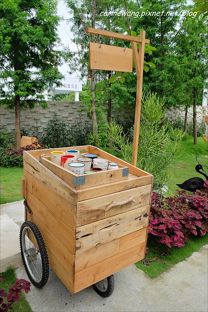 Buka這一隻熊:台中的世外桃源,外拍的好地方,旁邊還有雜貨店 @飛天璇的口袋