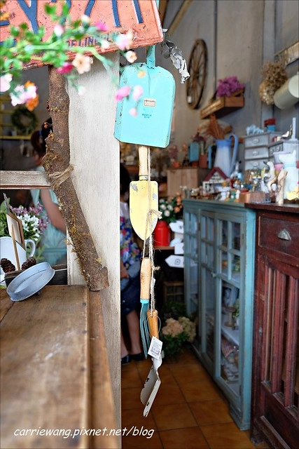 【台中下午茶】小戶人家雜貨專賣店/遇印點心坊。濃濃鄉村風的雜貨舖,還有手作甜點,品嚐午后的小確幸 @飛天璇的口袋