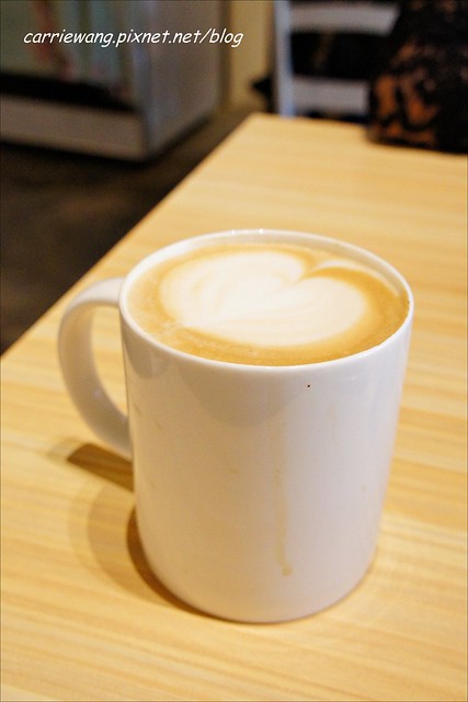 【台中義大利麵】菲淇士義式廚房.Lophil’s。一中商圈平價美食餐廳,但是不合我們味口 @飛天璇的口袋