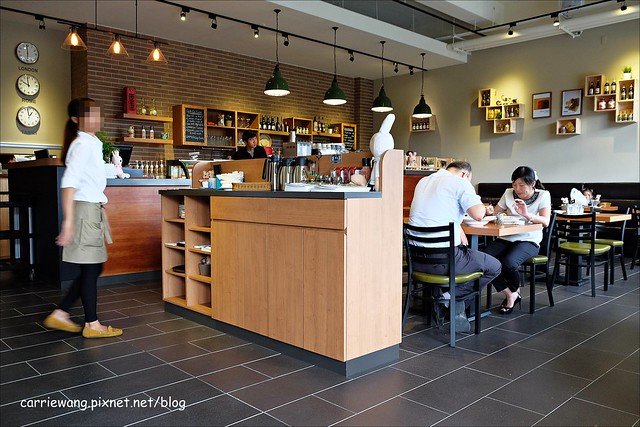 【台中早午餐.下午茶】豆子廚房.Doob2 Restaurant。滿滿兔子的豆子咖啡,逢甲三店餐點和環境質感都大大提升 @飛天璇的口袋