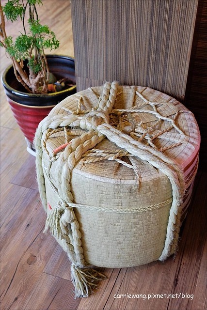 嘉義東區|櫻井家.京都風味日式定食屋。複合式餐廳,豬排比臉還要大,餐點份量多,平價CP值又高 @飛天璇的口袋