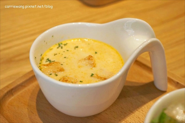 【台中輕食餐廳】喬茵是媽媽.Joyce Mom。空間悠閒舒適,fusion創意料理,以麵包為主食 @飛天璇的口袋