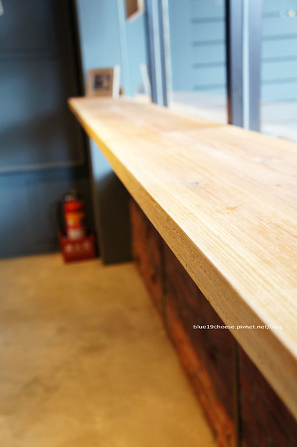 【台中下午茶】冰河咖啡.Glacier Coffee Roasters。很有北歐風情的咖啡館,環境寬敞舒適,使用有情門傢俱,甜點也不錯吃 @飛天璇的口袋