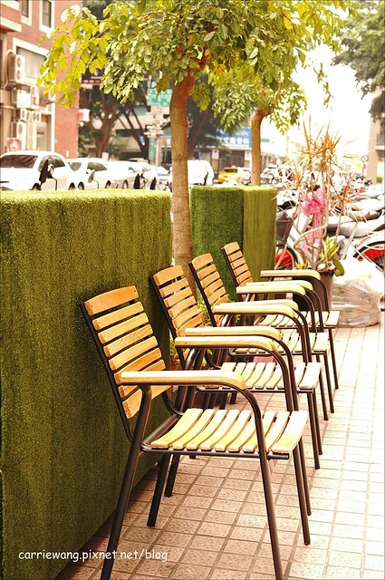 【台中輕食餐廳】喬茵是媽媽.Joyce Mom。空間悠閒舒適,fusion創意料理,以麵包為主食 @飛天璇的口袋