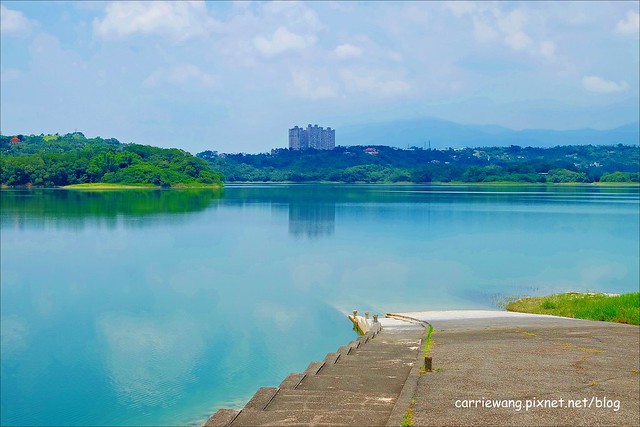 【嘉義旅遊景點】嘉義小吃美食一日遊懶人包推薦。焱鬼鍋燒專門店+仁義潭水庫+阿里山觸口遊客中心+天長地久橋+美可現打果汁+黑輪國小+玉山旅社咖啡+北門車站+蔡家綠豆湯+檜意森活村+櫻井家 @飛天璇的口袋