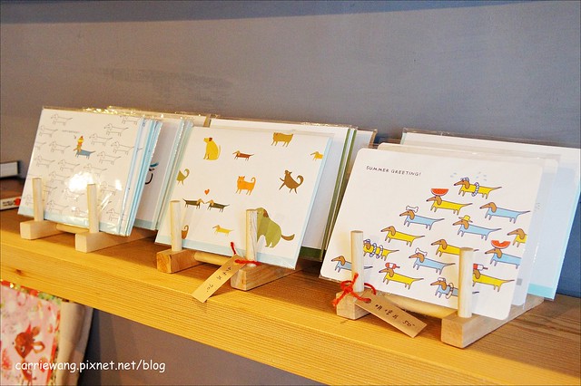 【台中下午茶】緩日子 Café.Un jour libre。精明商圈小巧咖啡館,輕鬆悠閒的環境,戚風蛋糕清爽好吃 @飛天璇的口袋