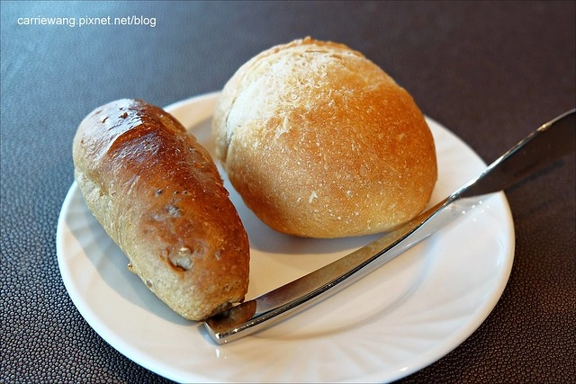 【台中高級餐廳】蘿拉牛排館.Laura’s Steak House@金典酒店12F。環境很好、服務很好、求婚慶生的好地方 @飛天璇的口袋