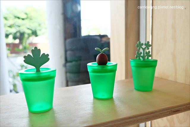 【台中下午茶】紙飛機咖啡館.Café Paper Flight。位於北區一中商圈附近小巧溫馨的咖啡館,親切的服務是令人印象最深刻的地方 @飛天璇的口袋