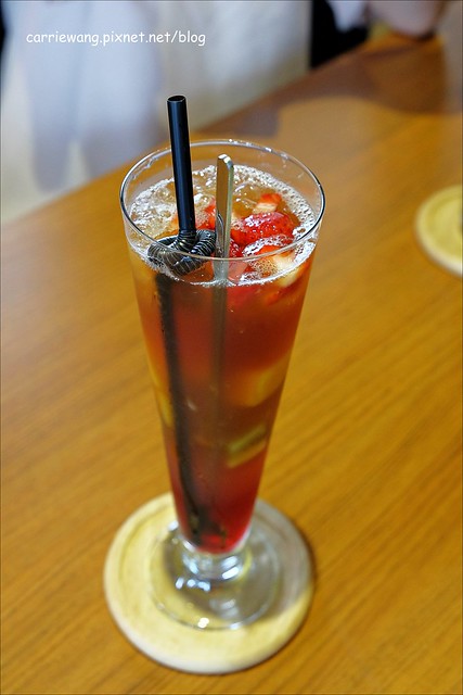 【台中早午餐.下午茶】豆子廚房.Doob2 Restaurant。滿滿兔子的豆子咖啡,逢甲三店餐點和環境質感都大大提升 @飛天璇的口袋