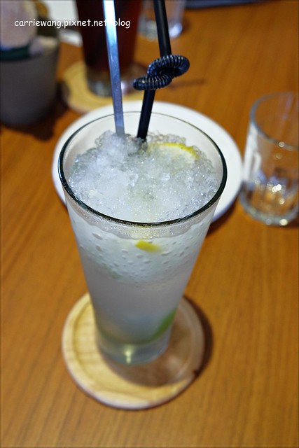 【台中早午餐.下午茶】豆子廚房.Doob2 Restaurant。滿滿兔子的豆子咖啡,逢甲三店餐點和環境質感都大大提升 @飛天璇的口袋