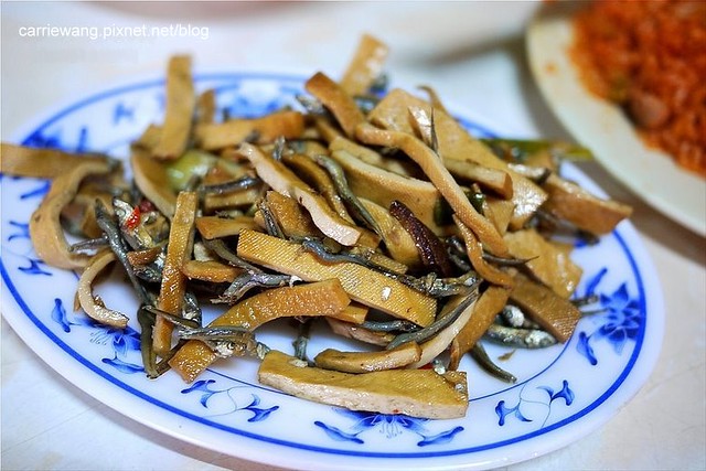 三代炒麵(老擔):中華夜市歷經60個年頭的在地美食,傳統古早味的小吃 @飛天璇的口袋