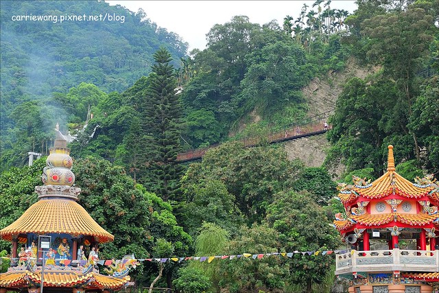 【嘉義旅遊景點】嘉義小吃美食一日遊懶人包推薦。焱鬼鍋燒專門店+仁義潭水庫+阿里山觸口遊客中心+天長地久橋+美可現打果汁+黑輪國小+玉山旅社咖啡+北門車站+蔡家綠豆湯+檜意森活村+櫻井家 @飛天璇的口袋
