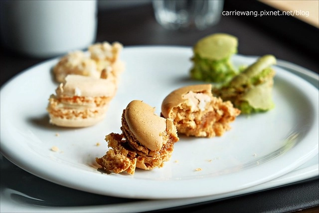 【台中下午茶】冰河咖啡.Glacier Coffee Roasters。很有北歐風情的咖啡館,環境寬敞舒適,使用有情門傢俱,甜點也不錯吃 @飛天璇的口袋