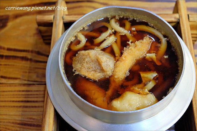 【嘉義旅遊景點】嘉義小吃美食一日遊懶人包推薦。焱鬼鍋燒專門店+仁義潭水庫+阿里山觸口遊客中心+天長地久橋+美可現打果汁+黑輪國小+玉山旅社咖啡+北門車站+蔡家綠豆湯+檜意森活村+櫻井家 @飛天璇的口袋