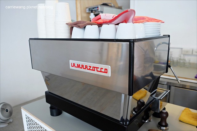 【台中下午茶】紙飛機咖啡館.Café Paper Flight。位於北區一中商圈附近小巧溫馨的咖啡館,親切的服務是令人印象最深刻的地方 @飛天璇的口袋