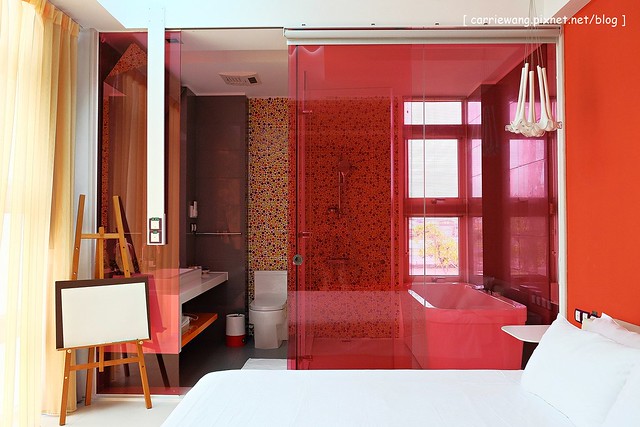 【宜蘭民宿推薦】羅東.調色盤築夢會館 La Palette。具設計感與現代感的溫馨民宿,外觀色彩鮮艷明亮,內部裝潢時尚浪漫 @飛天璇的口袋