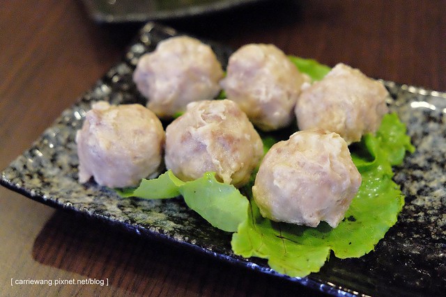 【台中火鍋推薦】小肥牛蒙古鍋@公益店。富含pitera天然酵母菌的酸白酒粕鍋好吃又清爽,10/17全省統一上市,讓暖暖的一鍋溫暖你的冬天吧! @飛天璇的口袋