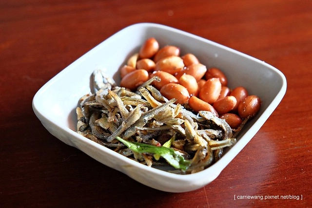 台中北屯|野店鄉野小吃.北屯郊區的中國客棧風味餐廳,吃合菜很有辦桌的fu @飛天璇的口袋