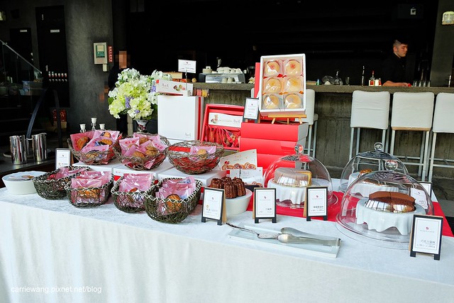 【台中下午茶推薦】印月創意東方宴。在東方色彩餐廳享受奢華的英式下午茶,環境寬敞舒適,可以放鬆一個午后 @飛天璇的口袋