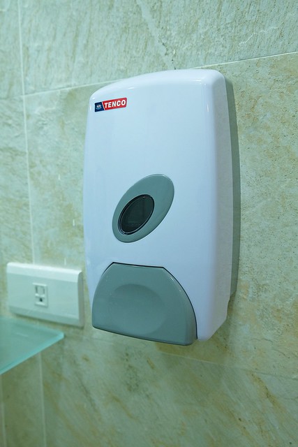 【台南民宿推薦】月門金鑽咖啡民宿。台南中西區新開幕的咖啡民宿,簡單新穎,地理位子好,緊鄰國華街,附近小吃美食林立 @飛天璇的口袋