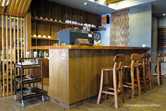 【台南民宿推薦】月門金鑽咖啡民宿。台南中西區新開幕的咖啡民宿,簡單新穎,地理位子好,緊鄰國華街,附近小吃美食林立 @飛天璇的口袋